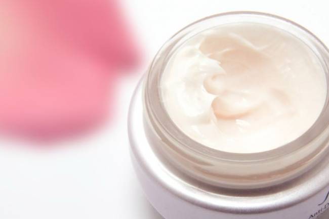 Rosacea: Symptoms, Causes & Treatment